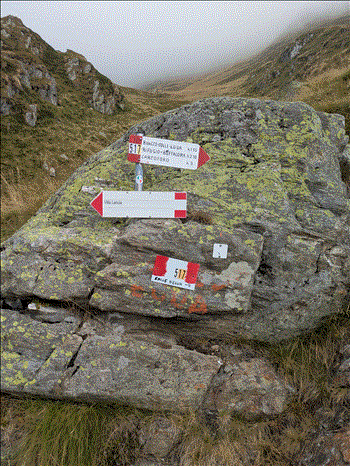 Wandern durch die italienischen Alpen