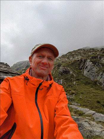 Wandern durch die italienischen Alpen